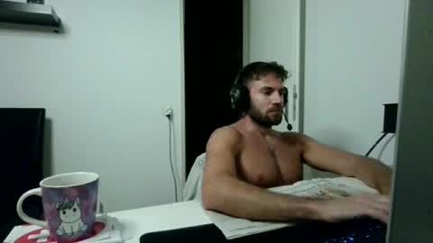 alphah_hunk online show from July 23, 8:18 pm