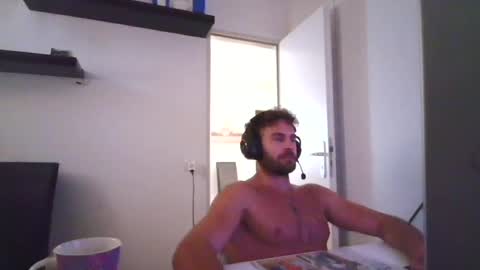 alphah_hunk online show from July 26, 3:19 pm