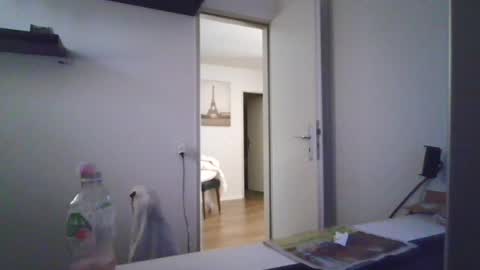 alphah_hunk online show from August 3, 4:44 pm