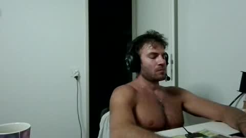 alphah_hunk online show from August 5, 8:00 pm