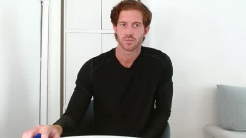 Snapshot of alphahung23 chatting on October 27, 8:29 am alphahung23 online show from October 27, 8:29 am