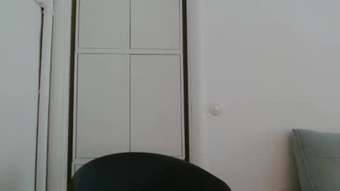 Snapshot of alphahung23 chatting on November 5, 10:04 am alphahung23 online show from November 5, 10:04 am