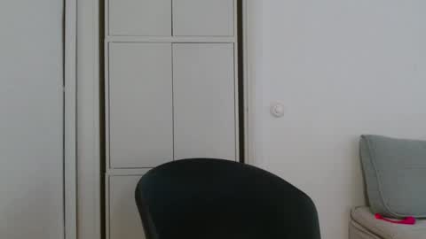 Snapshot of alphahung23 chatting on November 19, 8:25 am alphahung23 online show from November 19, 8:25 am