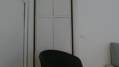 Snapshot of alphahung23 chatting on November 20, 8:03 am alphahung23 online show from November 20, 8:03 am