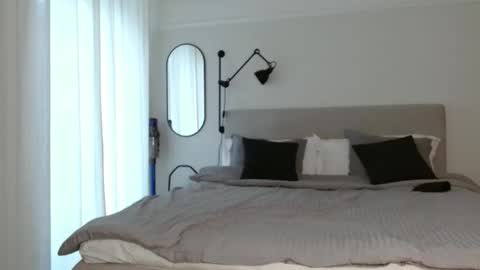 Snapshot of alphahung23 chatting on November 24, 7:52 am alphahung23 online show from November 24, 7:52 am