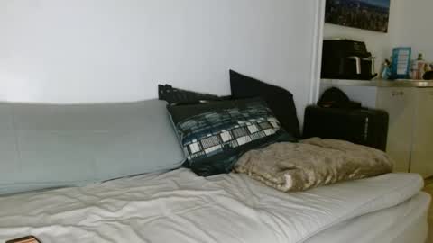 alphahung23 online show from December 17, 6:19 am