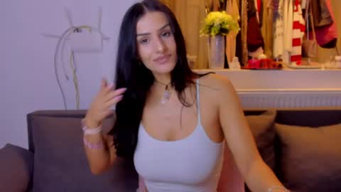 Michelle online show from April 27, 9:29 am