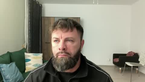 Jhonny online show from December 2, 3:37 am