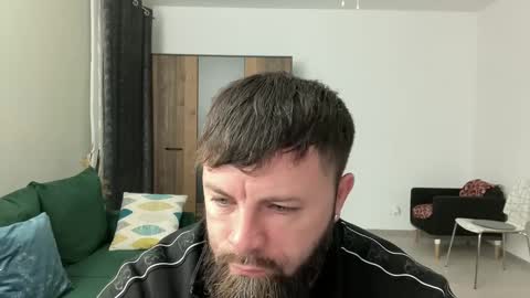 Jhonny online show from December 3, 4:03 am