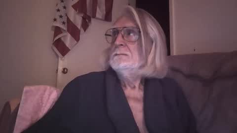 AlphaUniform online show from March 4, 2:50 am