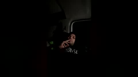 Snapshot of alrifaisuhaib6 chatting on December 3, 2:52 am alrifaisuhaib6 online show from December 3, 2:52 am