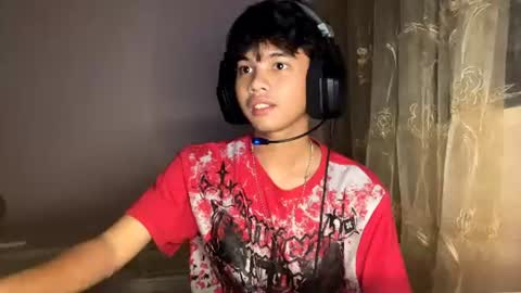 Snapshot of alt_femboy chatting on June 15, 6:10 pm alt_femboy online show from June 15, 6:10 pm