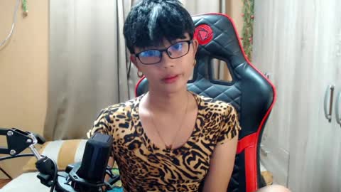 Snapshot of althea_ii chatting on May 5, 12:13 pm Althea online show from May 5, 12:13 pm