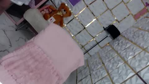 Snapshot of althea_solace69 chatting on January 19, 7:01 am Chloe- DONT FORGET TO FOLLOW MElets getting to know each other and make some love and fun online show from January 19, 7:01 am