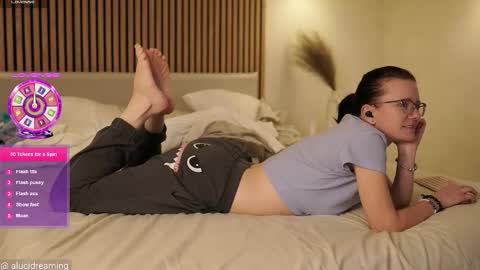 Lucid Dreaming online show from September 18, 9:06 pm