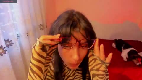 Snapshot of aluna_0310 chatting on February 10, 11:02 pm . . online show from February 10, 11:02 pm