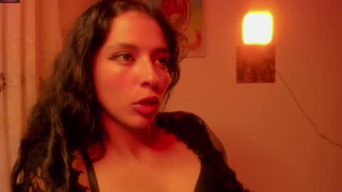 Snapshot of aluna_0310 chatting on March 10, 3:11 am . . online show from March 10, 3:11 am