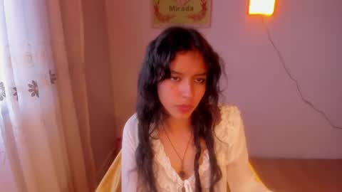 Snapshot of aluna_0310 chatting on July 10, 10:45 pm . . online show from July 10, 10:45 pm