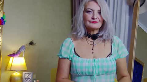 Alura Jenson online show from November 3, 8:21 pm