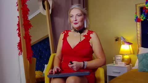 Alura Jenson online show from November 6, 8:54 pm