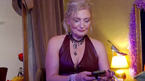 Alura Jenson online show from May 30, 10:40 pm