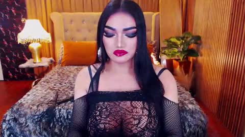 Alura Jhenson online show from March 15, 6:25 pm