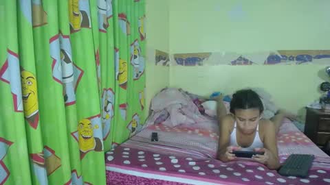 Snapshot of always_hot3 chatting on September 14, 2:33 am always_hot3 online show from September 14, 2:33 am