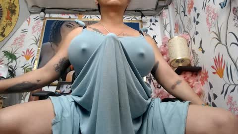 SARAHEYHEYHUGECOCK online show from February 3, 11:05 pm