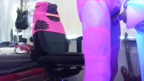 Snapshot of alwaysniceguy2 chatting on November 14, 10:03 am HoneyMelonGuy online show from November 14, 10:03 am