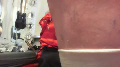 Snapshot of alwaysniceguy2 chatting on November 28, 7:33 am HoneyMelonGuy online show from November 28, 7:33 am