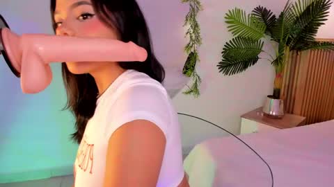 aly_leee online show from April 18, 6:23 pm
