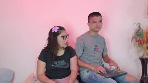 Snapshot of aly_n_sebas chatting on May 21, 11:56 pm aly_n_sebas online show from May 21, 11:56 pm