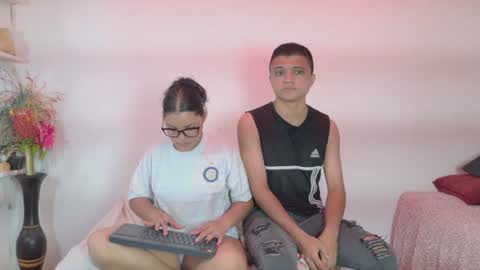 aly_n_sebas online show from July 22, 3:53 am