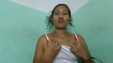 Snapshot of alyahtah chatting on June 18, 9:14 am alyahtah online show from June 18, 9:14 am