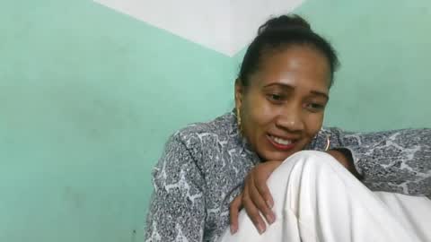 Snapshot of alyahtah chatting on June 24, 6:18 pm alyahtah online show from June 24, 6:18 pm