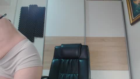 Snapshot of alycetn chatting on June 23, 10:13 am Alice online show from June 23, 10:13 am