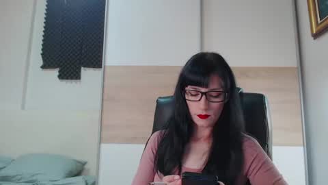 Alice online show from August 7, 9:44 am