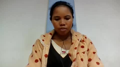 Snapshot of alydie7 chatting on June 6, 7:13 am alydie7 online show from June 6, 7:13 am
