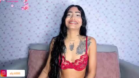 Snapshot of alykas chatting on August 1, 7:35 pm Aly online show from August 1, 7:35 pm