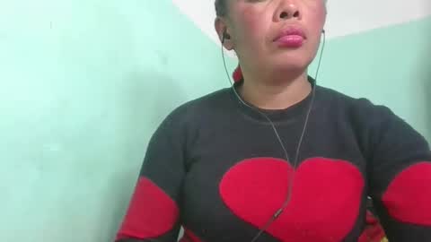 Snapshot of alypierette chatting on May 18, 4:57 pm alypierette online show from May 18, 4:57 pm