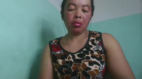 Snapshot of alypierette chatting on May 29, 7:39 am alypierette online show from May 29, 7:39 am