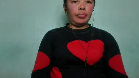 Snapshot of alypierette chatting on June 20, 7:44 am alypierette online show from June 20, 7:44 am