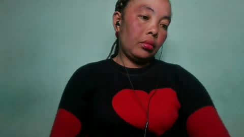 Snapshot of alypierette chatting on June 24, 7:24 pm alypierette online show from June 24, 7:24 pm