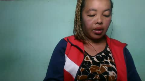 Snapshot of alypierette chatting on July 1, 5:56 pm alypierette online show from July 1, 5:56 pm