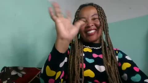 Snapshot of alypierette chatting on July 28, 6:31 am alypierette online show from July 28, 6:31 am