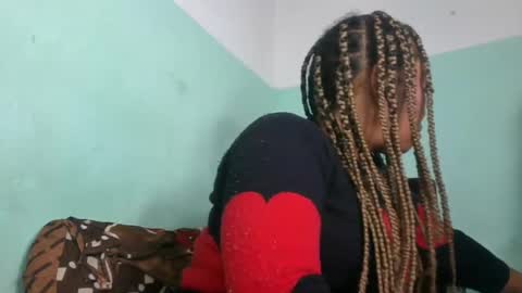 Snapshot of alypierette chatting on July 29, 5:33 pm alypierette online show from July 29, 5:33 pm