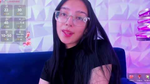 sopie online show from December 23, 11:47 am