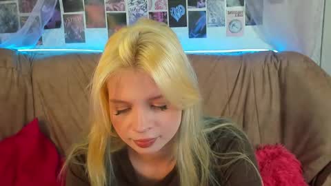 Alysa   7GMT  online show from January 9, 1:47 pm