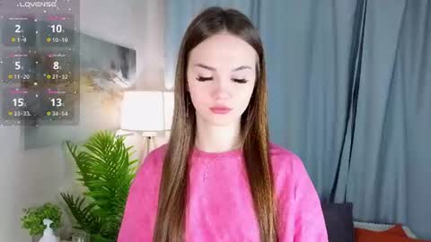 Snapshot of alyshaplescia chatting on July 17, 4:56 pm Mona online show from July 17, 4:56 pm