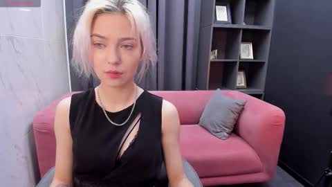 Alysia online show from October 3, 2:03 pm